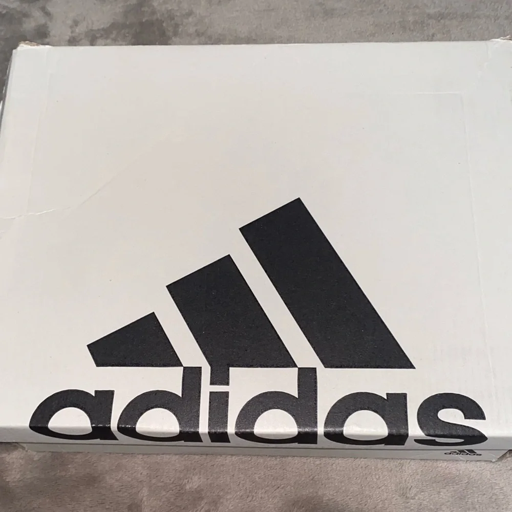 Adidas Ultradream DNA Shoes - Picture 9 of 9